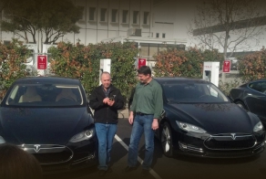 Владельцы электрокара Tesla S пересекли Америку бесплатно