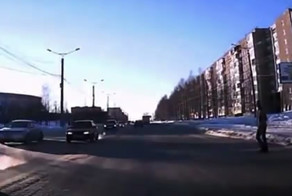 Таксист сбил пешехода