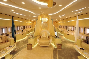 Внутри личного самолета короля Саудовской Аравии