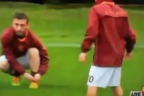 Освежающий душ для Де Росси