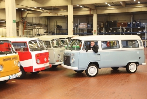 Последний экземпляр минивэна Kombi прибыл в музей VW