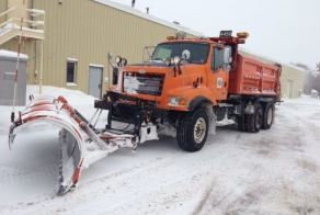 Один рабочий день водителя снегоуборочной машины