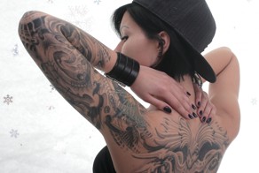      Одиноким, непризнанным, непонятым и трогательным леди посвящается