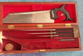 Чемоданчик военного хирурга XIX века