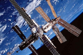 20 февраля 1986 года вышла на орбиту советская орбитальная станция мир