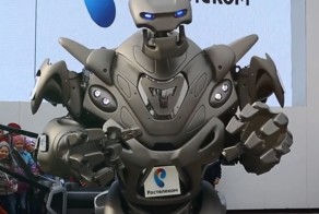 Робот - титан посетил Сочи