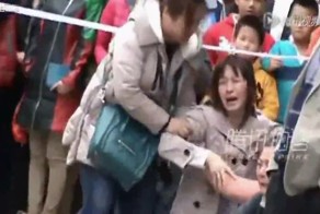 Ребенок утонул в канализации, когда играл с петардами