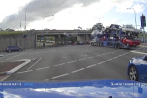 Перевозка машин по-австралийски!