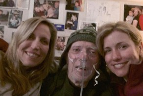 Американка начала вести трансляцию смерти своего отца