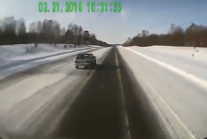 Авария дня 1414. Вылетел на встречку