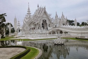 Белоснежный храм Ват Ронг Хун