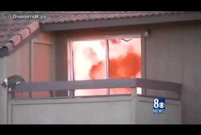 Кот спасается от пожара