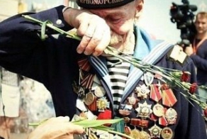 Ради них, нужно рвать майдан! Бендеров и прочих тварей!