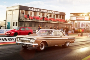 Гонки на 2000-сильных тачках