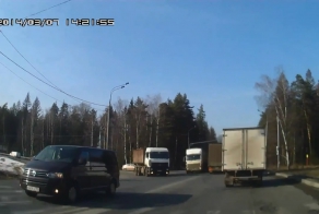 Большегруз на встречке