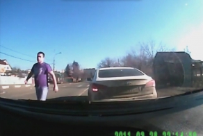 Разбил нос обочечнику...