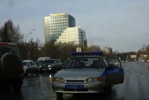 Взял на таран ГАИшников