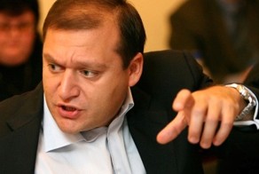 Мэр Харькова Михаил Добкин записывает предвыборную речь.))))))))))))))