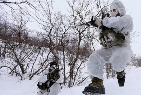 Английские морпехи примёрзли к подгузникам