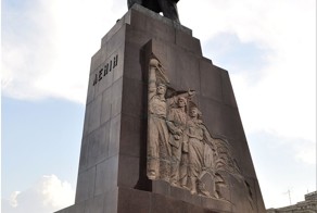 Харьковские Памятники Подлежащие уничтожению в первую Очередь