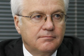 НЕПАРКЕТНЫЙ ДИПЛОМАТ