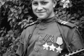 Героев нужно знать в лицо.