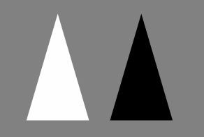 Какого цвета пирамидки?