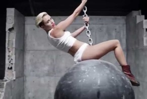 Музыкальные видео без музыки: Miley Cyrus - Wrecking Bal