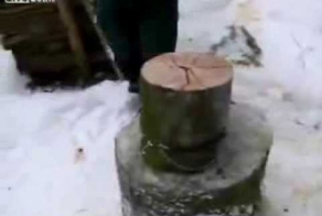 Еще один способ как колоть дрова