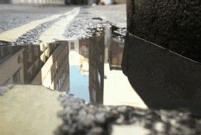 Подводная лодка против окурка.