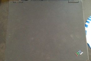 Старый IBM но еще работает.