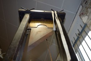 Необычный лот на аукционе во Франции 