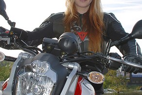 Чем мотоцикл лучше женщины или мужчины?