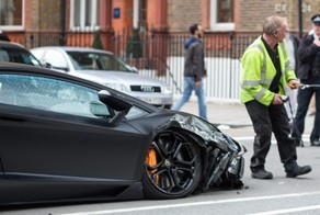Видео пособие о том как не надо ездить на Lamborghini Aventador