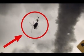 Shock! Tornado smashed a helicopter and a pilot! Торнадо крушит вертол