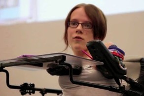 Робот поможет жить девочке, рождённой без конечностей