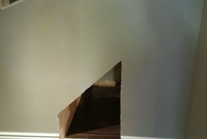 Как сделать будку в доме