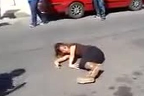 Очень жестокая драка двух девушек