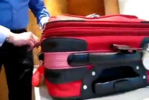 Замочек на молнии чемодана? Ерунда!