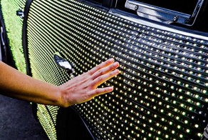 Mini запускает первую в Мире интерактивную рекламу на автомобиле