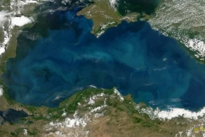 Земля в иллюминаторе