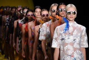 В Бразилии жарко: В Рио показали летнюю моду