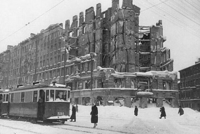Он разбудил ленинградцев в апреле 1942 года