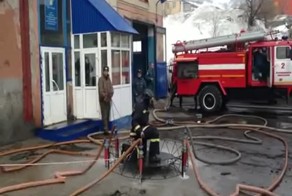 Пожарники прикалываются.