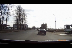 Авария дня 1478.  Проблемы с колесом - 2