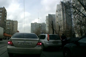 В Москве воруют людей средь бела дня
