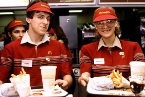Сотрудники фаст-фудов откровенно о своей работе