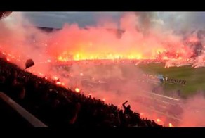 Футбольные фанаты "зажгли" перед матчем