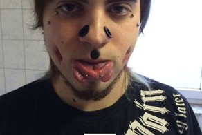 Отвратительные модификации лица молодого парня