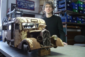 Бизнес идея: ржавые модели автомобилей